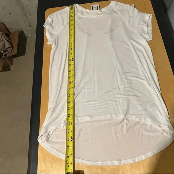 H By Bordeaux Women's T-Shirt White Asymmetrical Hem Back Cut Outs Size XS - Picture 5 of 6